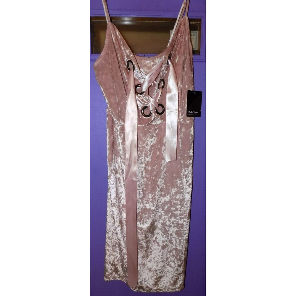 New Project Runway women's juniors velvet dress size small